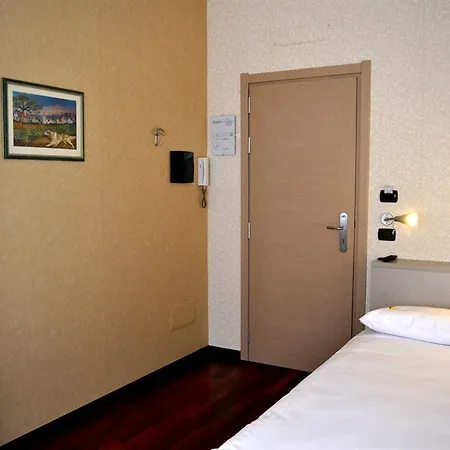 Italia 30 Hotel Gorgonzola