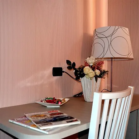 Hotel Italia 30